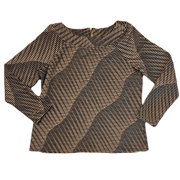 Dana Buchman tan & black long sleeve patterned top, large - Picture 7 of 7